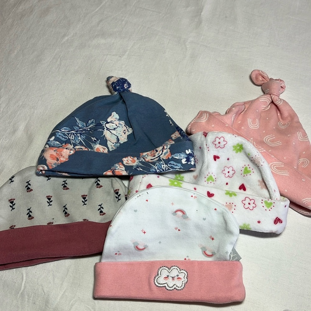 0-6M bundle of 5 baby hats